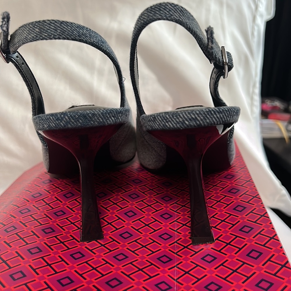 Heels - Picture 4 of 5